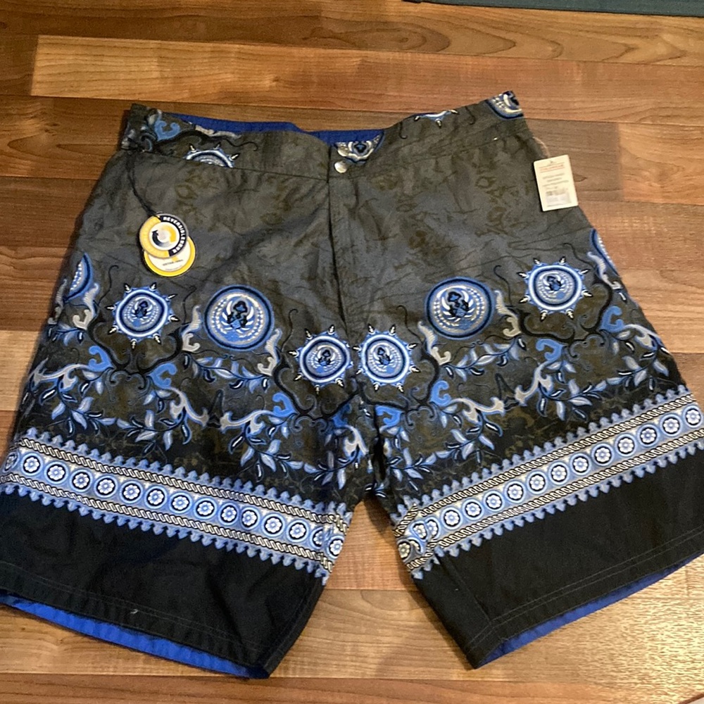 CW surf Co. reversible point break shorts size 38 NWT